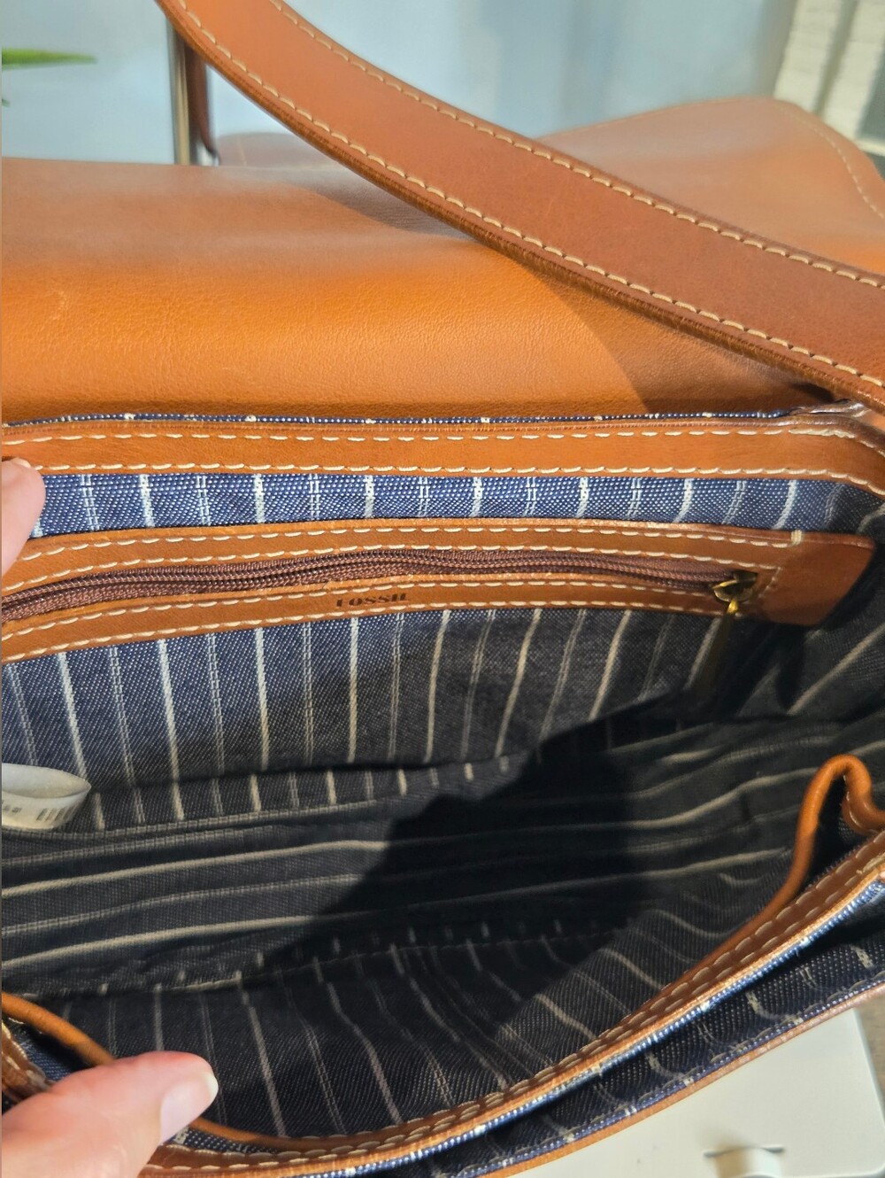 Fossil Tremont Flap Crossbody Handbag and Fossil Brown Leather Wallet. - Picture 14 of 16